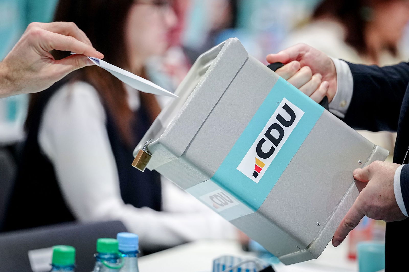 Die CDU stimmt beim Parteitag über zahlreiche Anträge ab. 