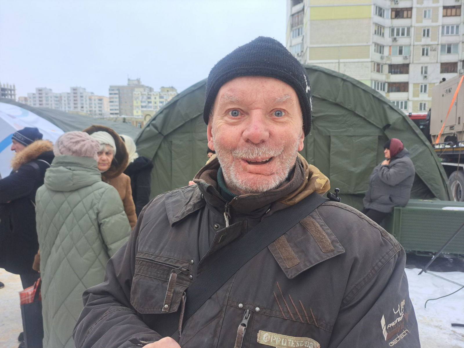 Menschen in ukrainischen Plattenbauten haben oft nur Elektroherde. Eine warme Mahlzeit können sie sich wegen des Stromausfalls nicht zubereiten. (Archivbild)