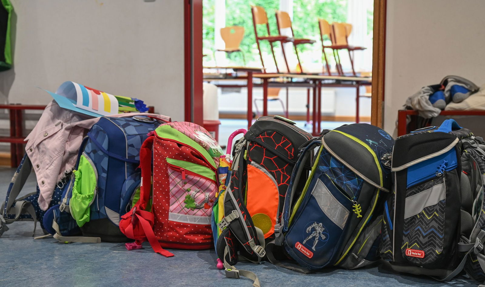 Aus Sicht der IW-Experten geht es bei dem Anspruch auf Ganztagsbetreuung nicht nur darum, den Eltern die Chance auf Berufstätigkeit zu geben - es gehe auch um Teilhabe, meinen die Forscher. (Symbolbild)