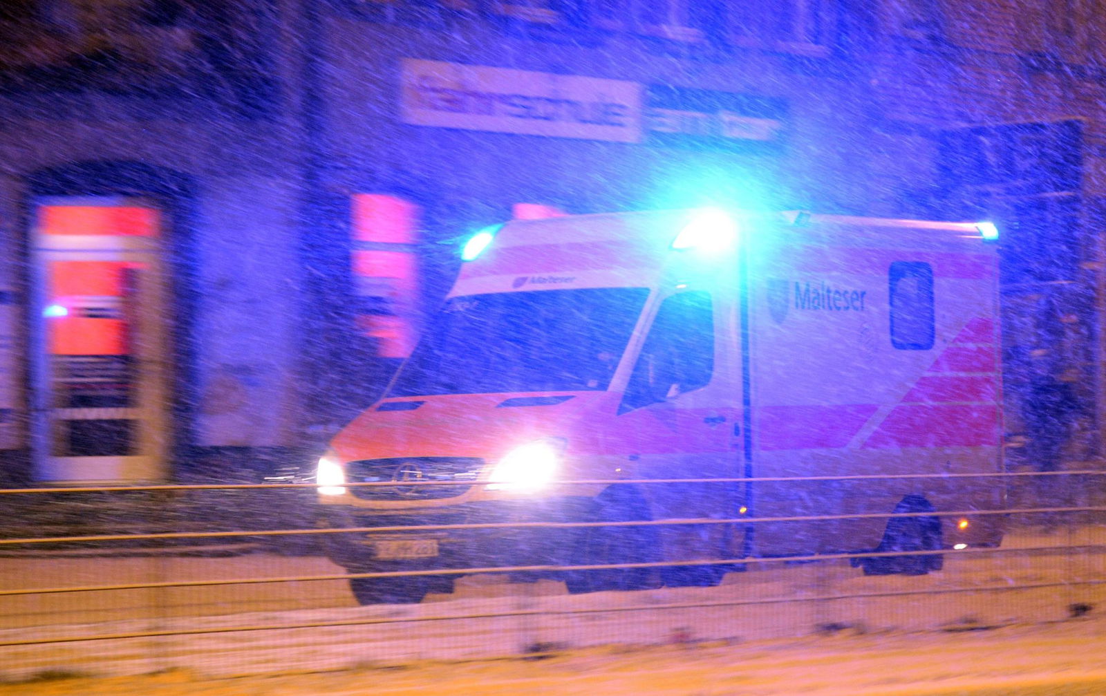 In Kaiserslautern wurde nachts ein Schutzzelt für Obdachlose angezündet, ein Tatverdächtige wurde noch vor Ort festgenommen. (Symbolbild)