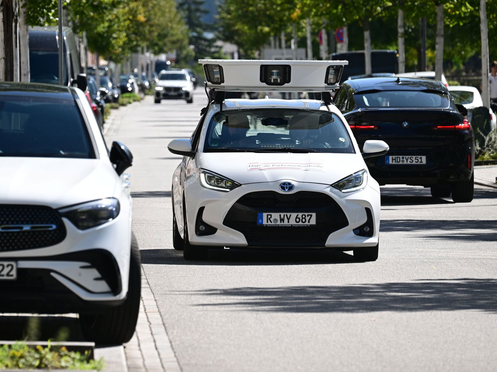 Innerhalb von rund zwei Wochen stellte das Scan-Fahrzeug in Heidelberg fast 2.900 Parkverstöße fest. (Archivbild)