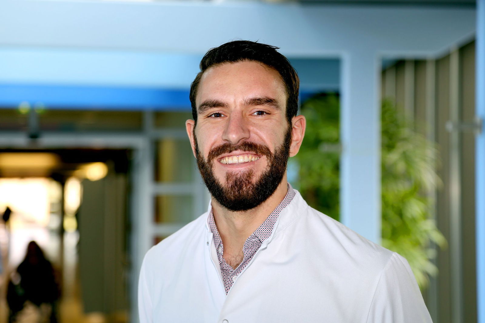 Prof. Gabriel Hundeshagen ist Arzt in der BG Klinik Ludwigshafen.