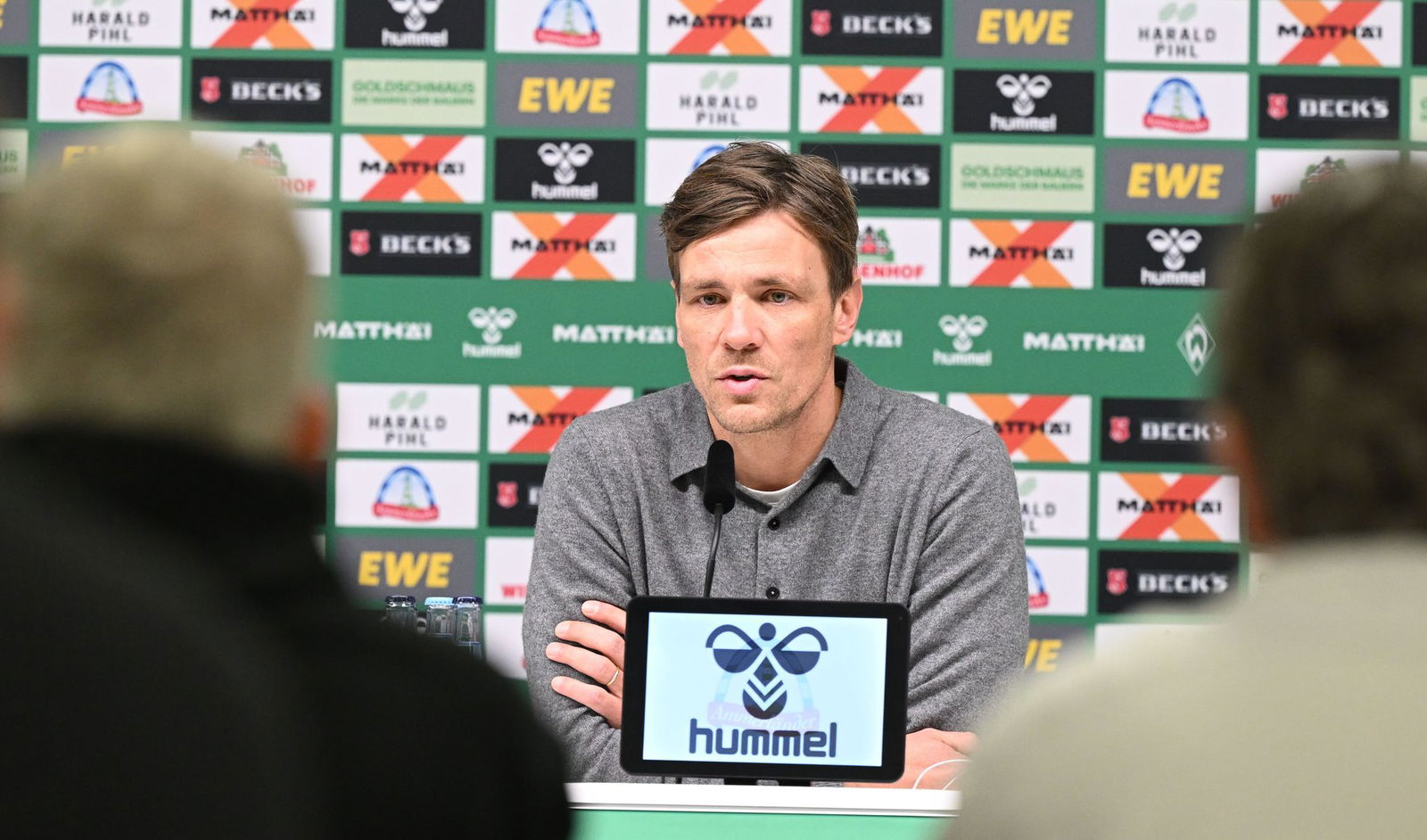 Werders Sportchef Clemens Fritz erklärt die Trennung von Trainer Horst Steffen.