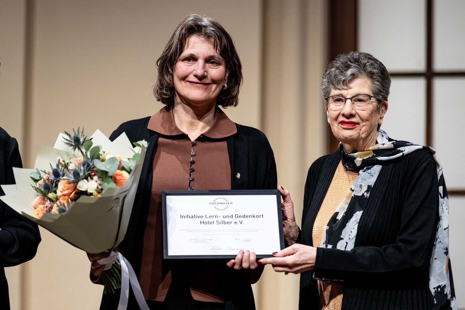 Auch Brigitte Lösch von der Initiative Lern- und Gedenkort Hotel Silber e.V. in Stuttgart nahm eine Auszeichnung entgegen. 
