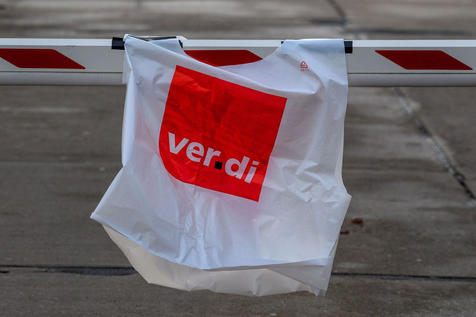 Der Warnstreik führte etwa zu einem ausgedünnten Angebot in einigen Mensen im Land. (Symbolbild)