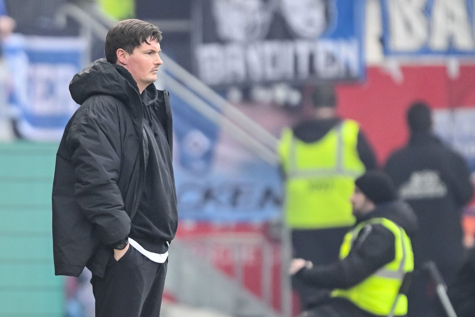 HSV-Trainer Polzin sah eine ordentiche erste Halbzeit seiner Mannschaft.