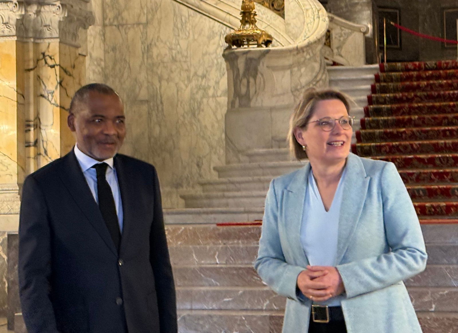 Bundesjustizministerin Stefanie Hubig (SPD) triff den den stellvertretenden Gerichtskanzler des Internationalen Gerichtshofs (IGH), Jean-Pelé Fomété. 