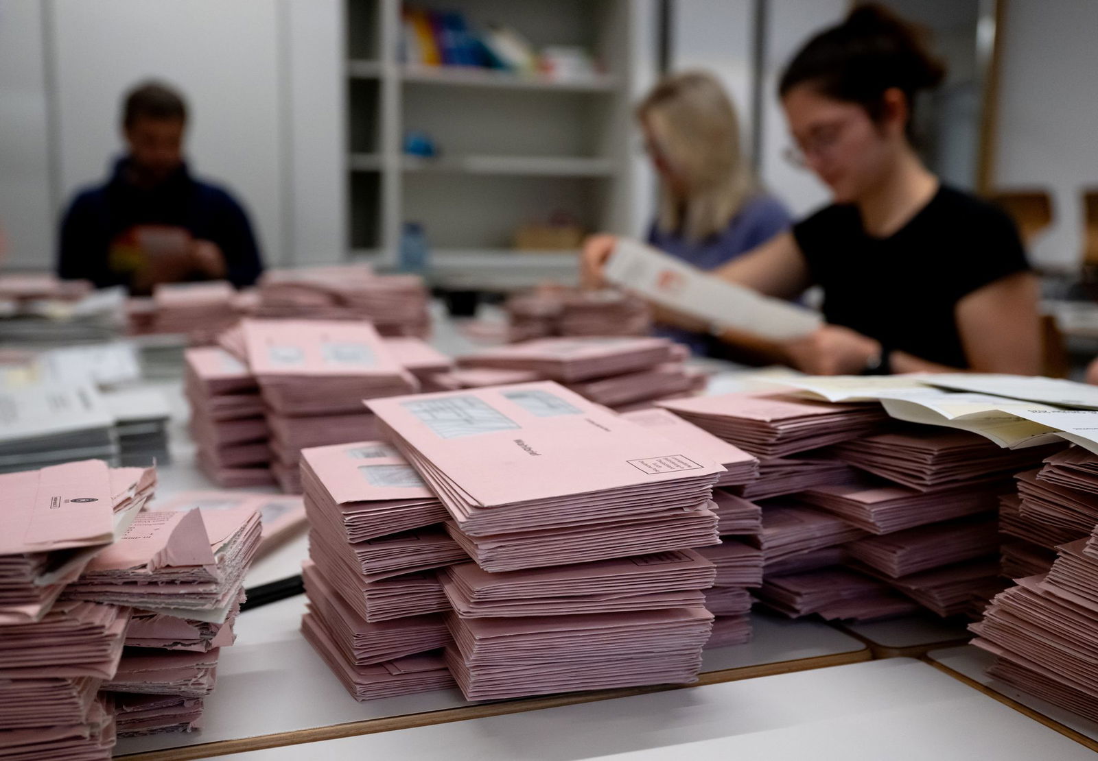 In einigen Kommunen werden noch Wahlhelfer gesucht. (Symbolbild) 