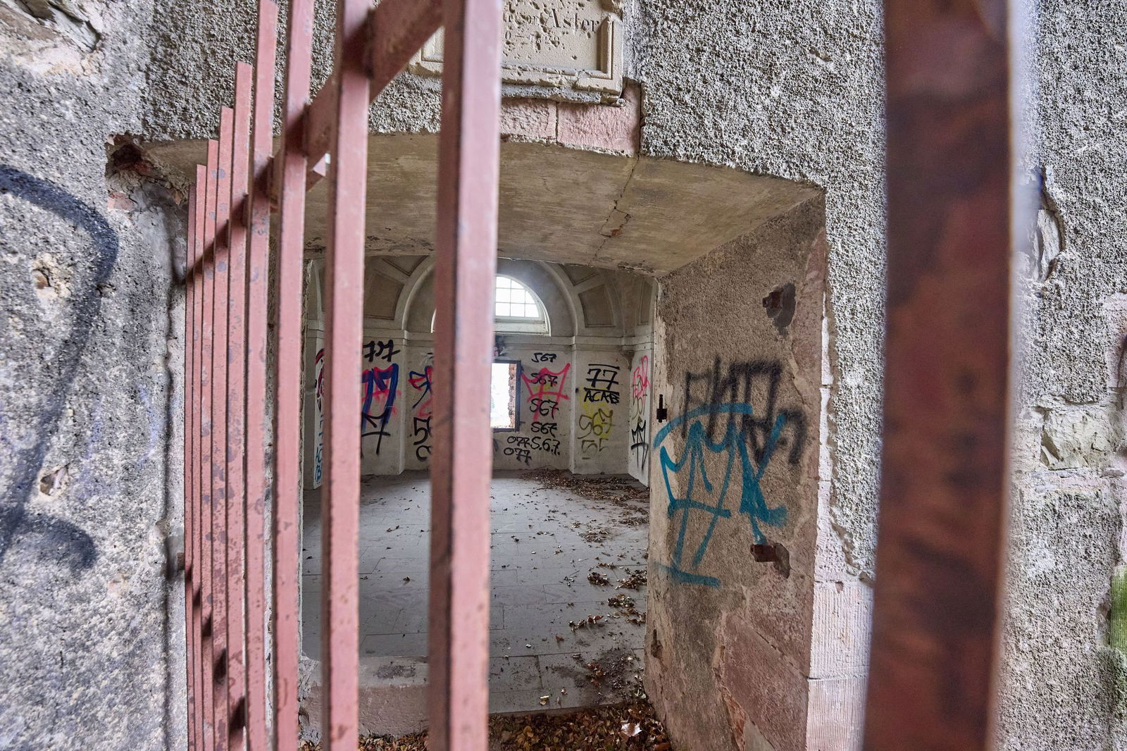 Der Fundort der Leiche ist eine Art Lost Place unterhalb der Festung Ehrenbreitstein. 