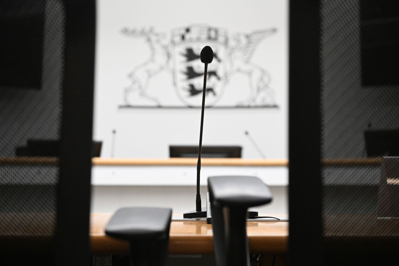 Neben Zetsche sagte am Dienstag auch noch ein früheres Vorstandsmitglied als Zeuge aus.