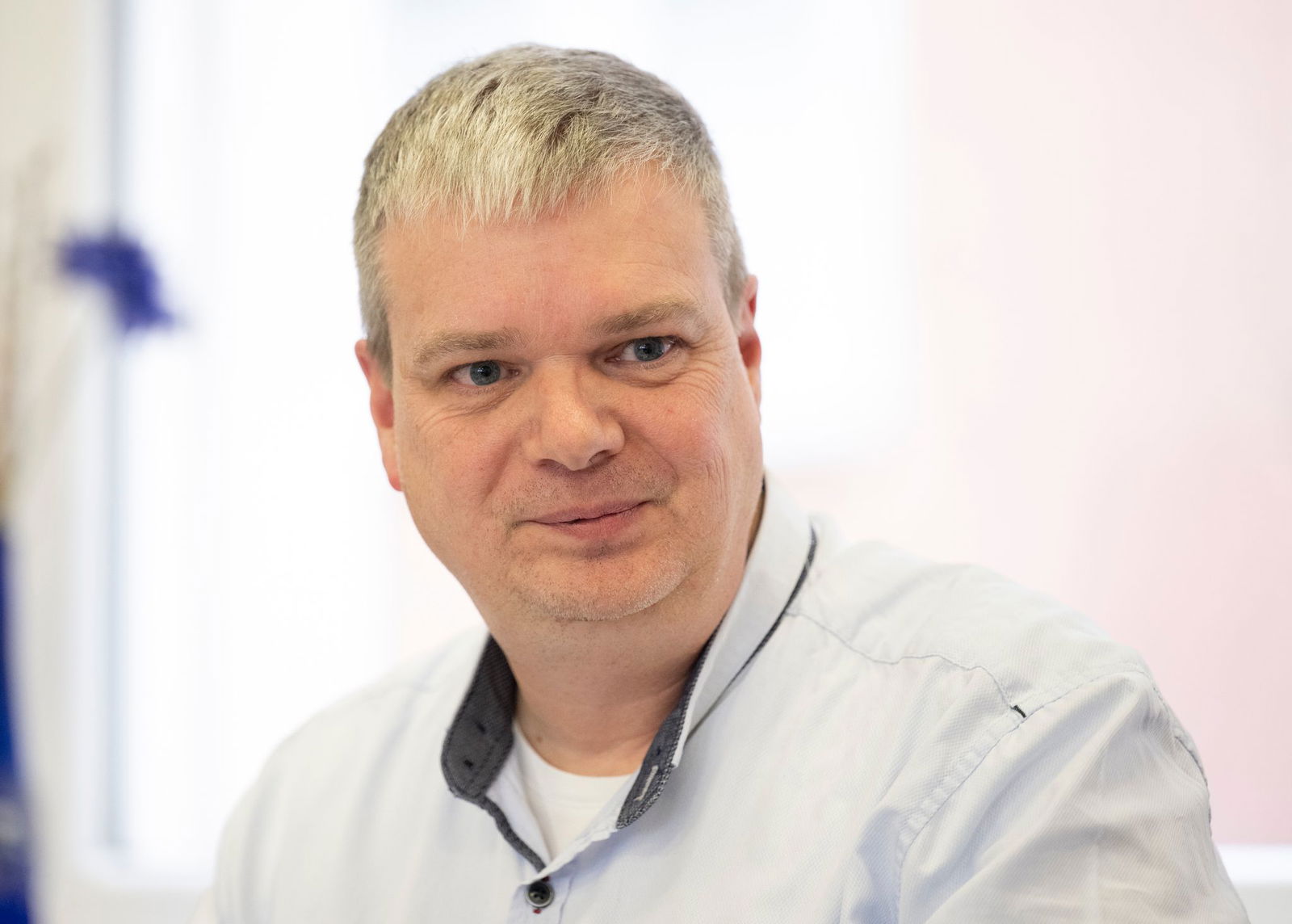 Die Politik muss nach dem tödlichen Angriff auf einen Zugbegleiter ins Handeln kommen, sagt EVG-Geschäftsstellenleiter Lars Kreer. 