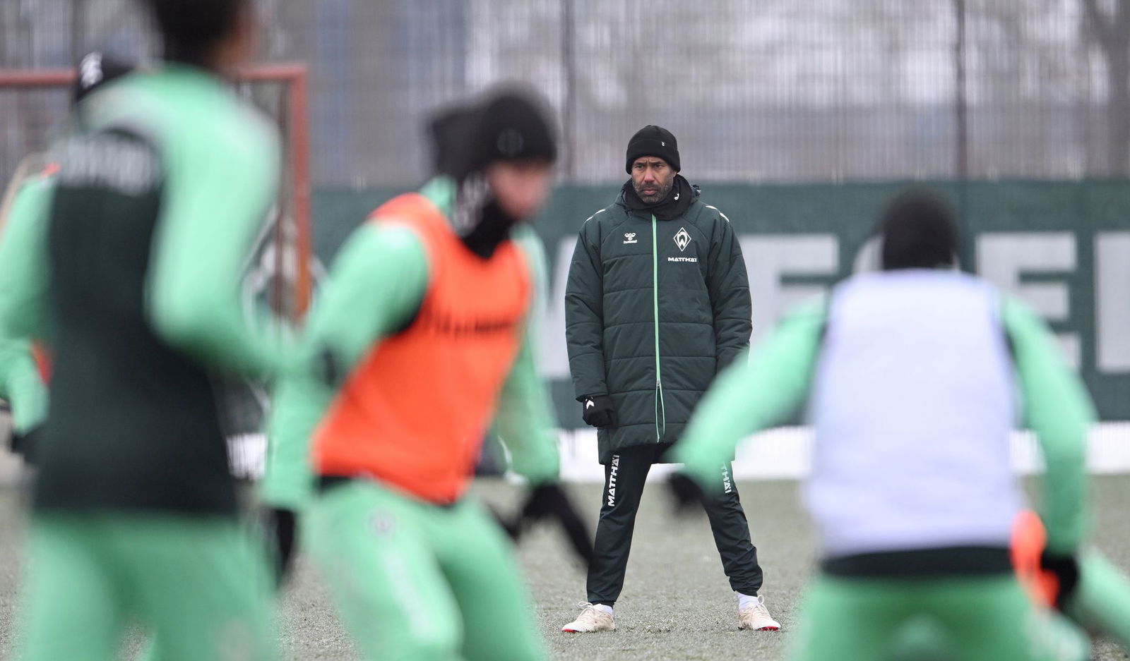 Sein erstes Training als Werder-Coach: Daniel Thioune.