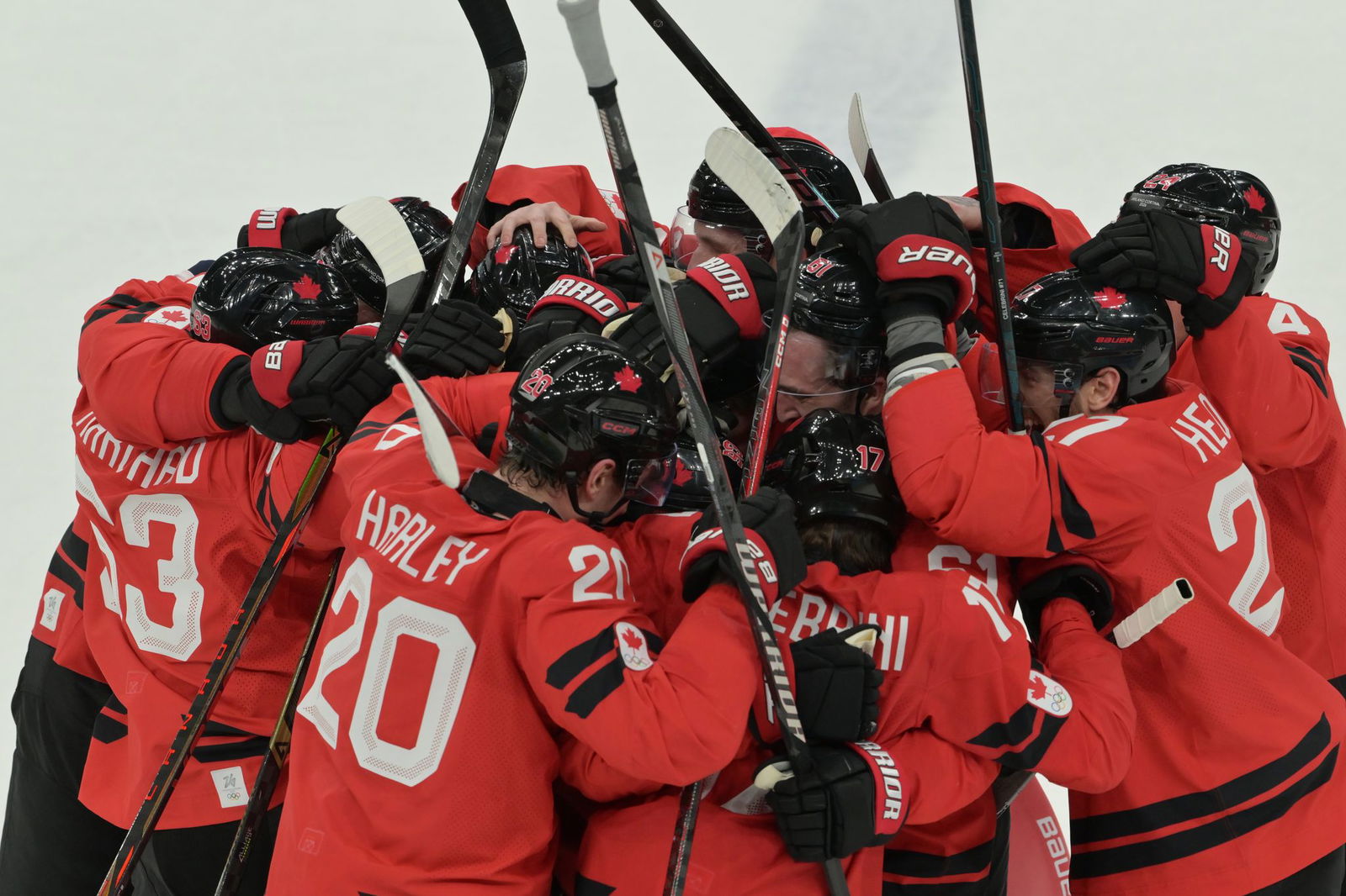 Top-Favorit Kanada rettete sich mit einem Sieg in der Overtime ins Halbfinale,