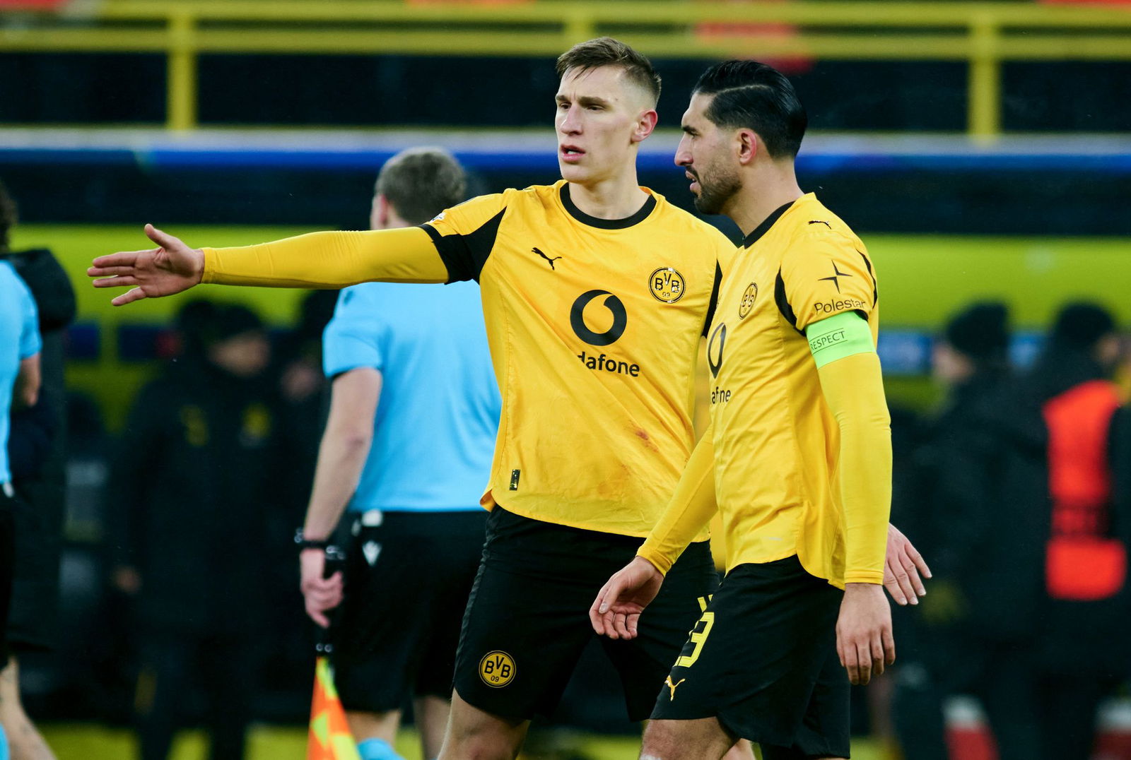 Nach vier verpassten Pflichtspielen wohl zurück in der Startelf: Dortmunds Innenverteidiger Nico Schlotterbeck (l).(Archivbild)