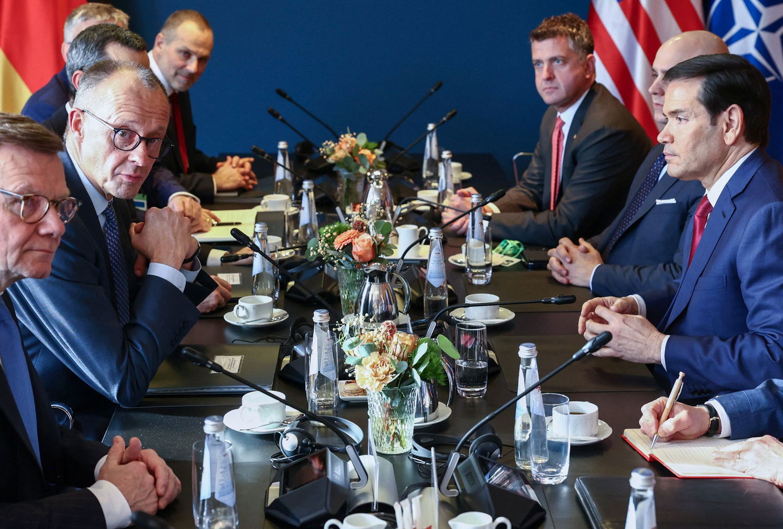 «Zwischen Europa und den Vereinigten Staaten von Amerika hat sich eine Kluft, ein tiefer Graben aufgetan», konstatierte Kanzler Merz in seiner Rede bei der MSC. Später traf er sich dann mit US-Außenminister Marco Rubio.