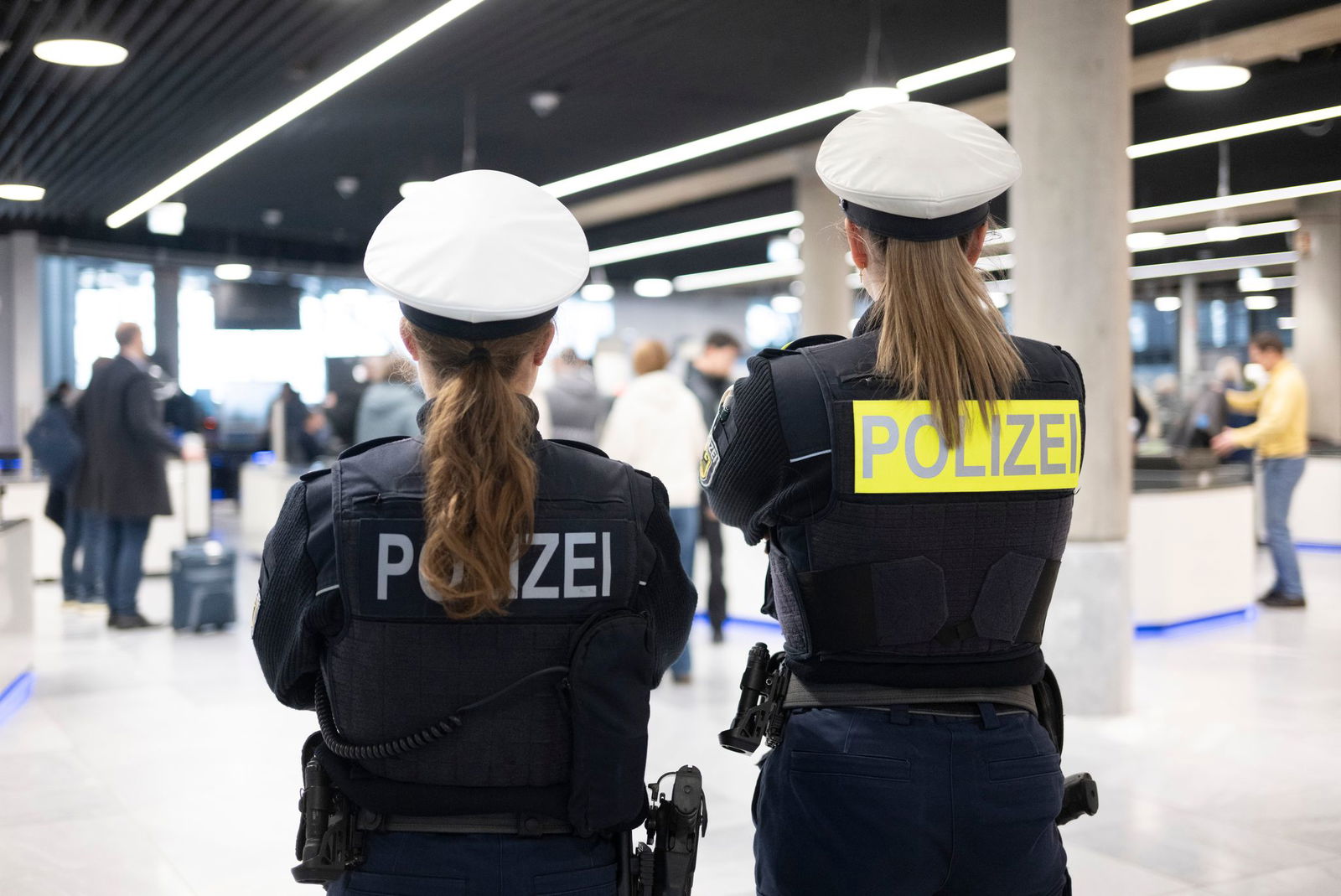 Wegen Totschlags verurteilter Mann bei Wiedereinreise verhaftet. (Archivbild)