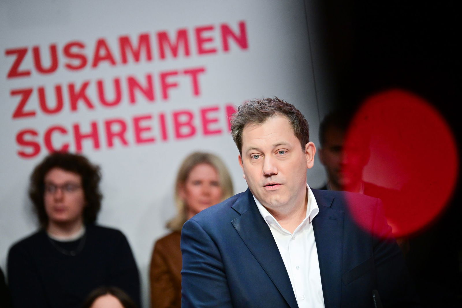 SPD-Chef Klingbeil sagt, das liberale Zeitalter gehe zu Ende. 