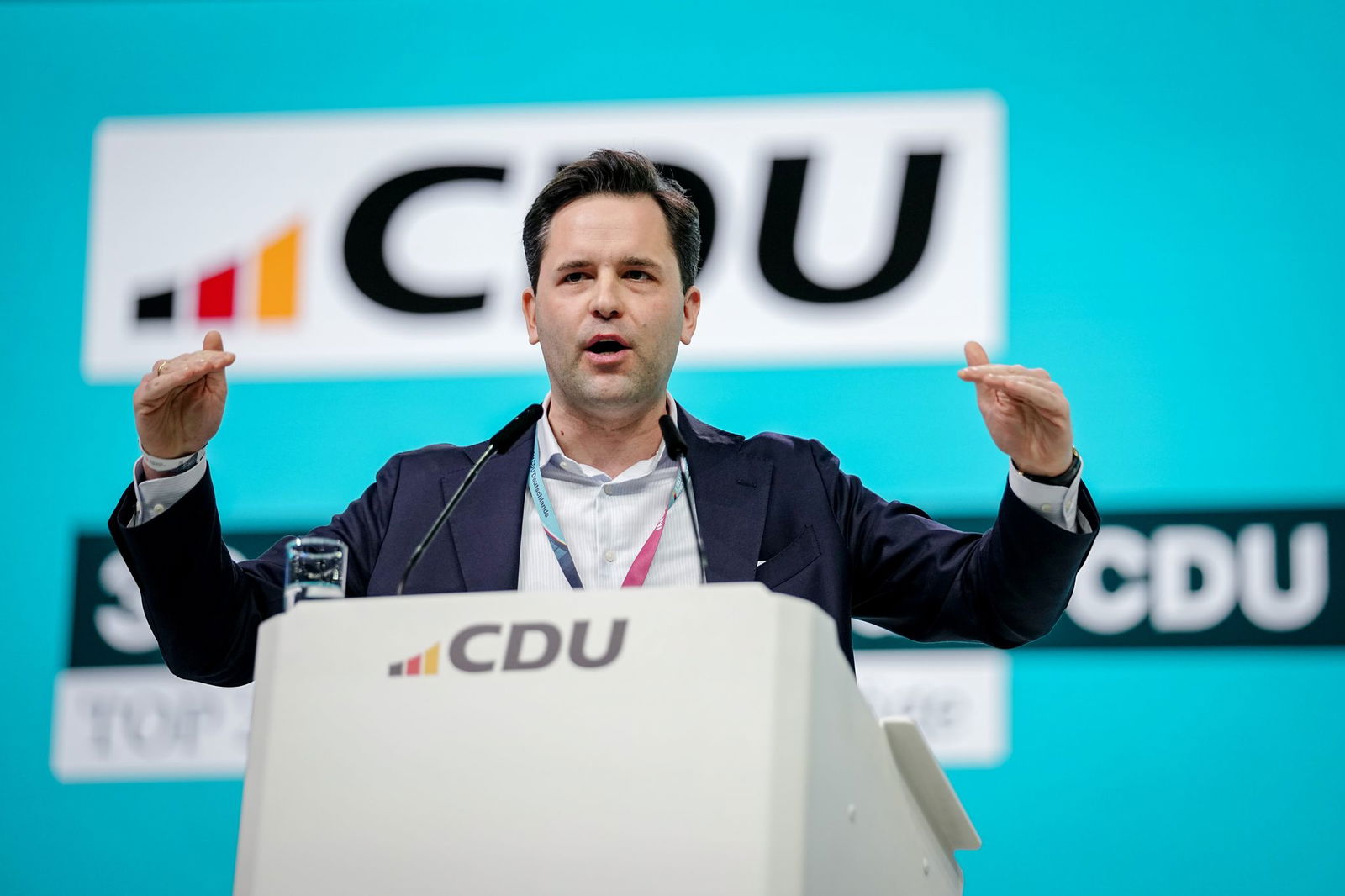 JU-Chef Johannes Winkel fordert vom CDU-Parteitag in Stuttgart Mut zu einem Beschluss für ein 20-Punkte-Reformpaket des Unions-Nachwuchses.