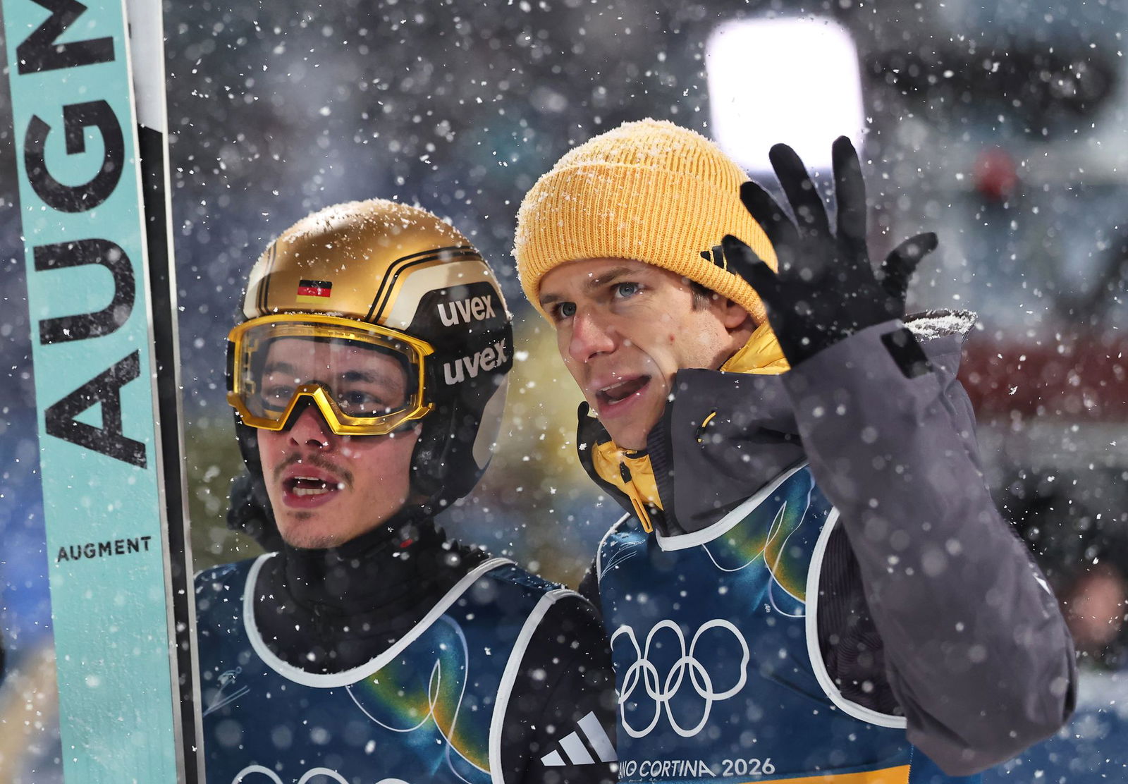 Ihren Olympia-Abschied aus Italien haben sich Philipp Raimund (l) und Andreas Wellinger anders vorgestellt.
