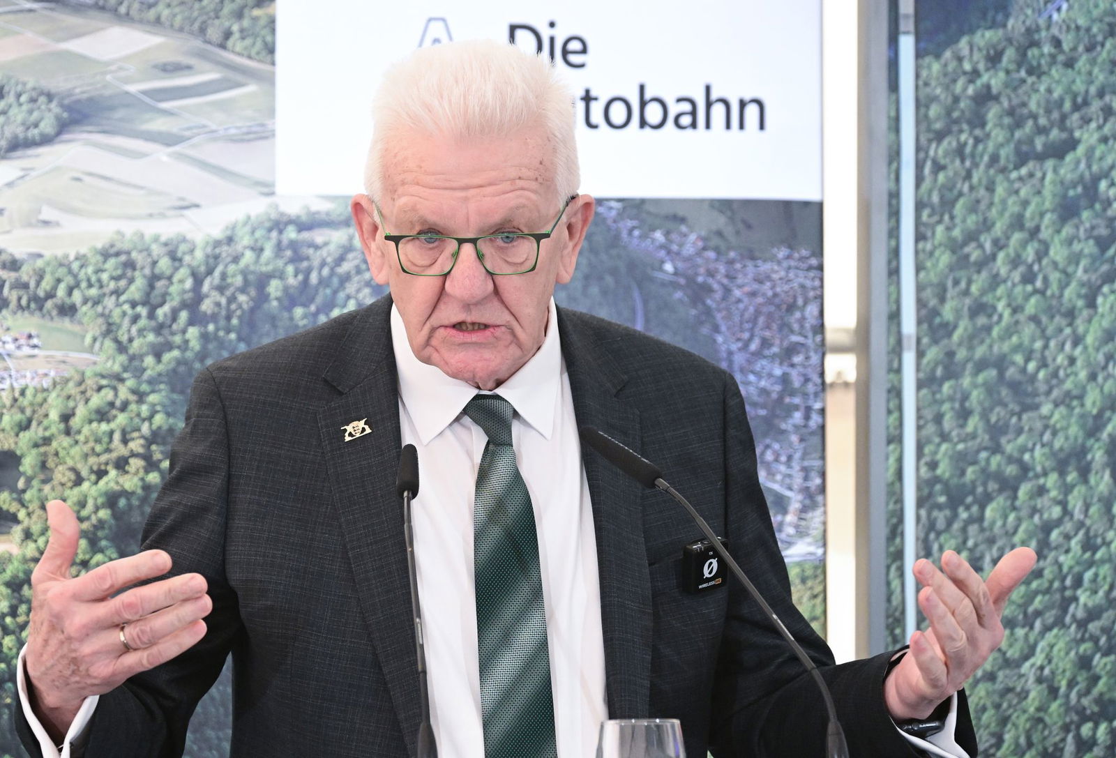 Der Ausbau der A8 am Albaufstieg beginnt.  