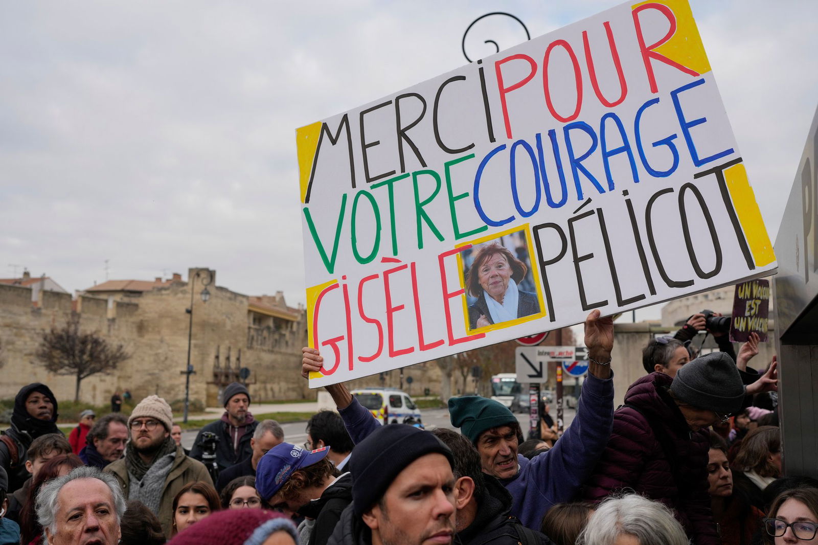 Die Menschenmassen, die dem Prozess beiwohnen, nennt Pelicot ihre Rettung. (Archivbild)