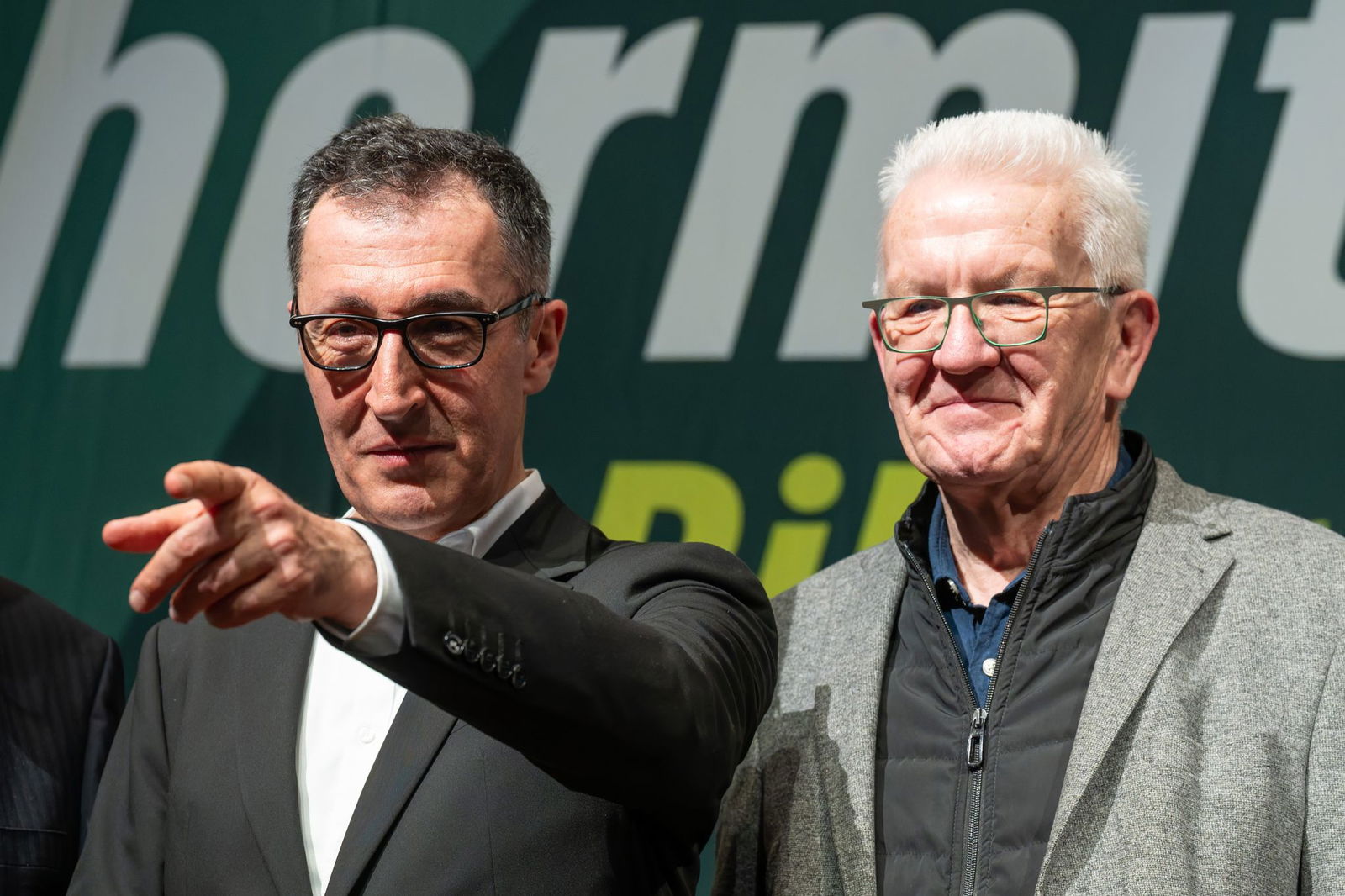 Özdemir (r.). möchte in Kretschmanns (l.). Fußstapfen treten. 