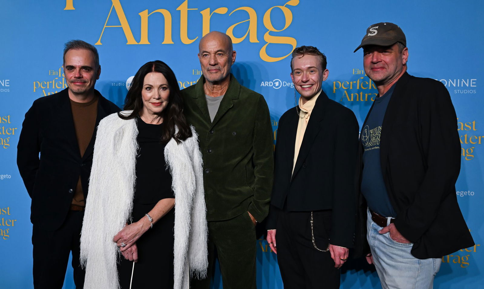 Die Filmcrew bei der Premiere in München.