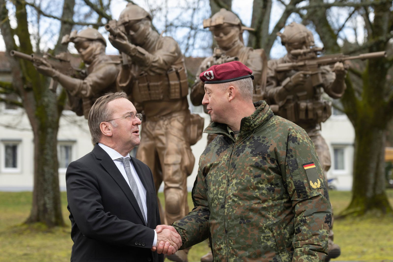 Pistorius bezeichnete den nach rechtsradikalen Vorfällen dem Verband verordneten Reformprozess als erfolgreich.