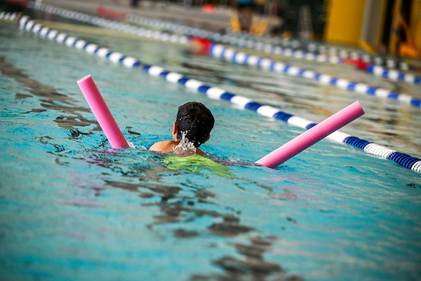 Schwimmenlernen - für Kinder mit Handicap gibt es jetzt eigene Abzeichen, die «Seesternchen» 