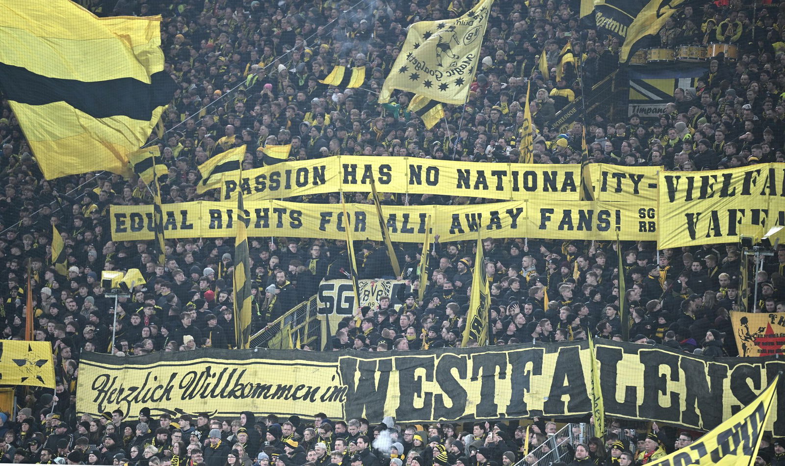 Die Ultra-Fans von Borussia Dortmund fehlen beim Champions-League-Spiel in Bergamo. (Archivbild)