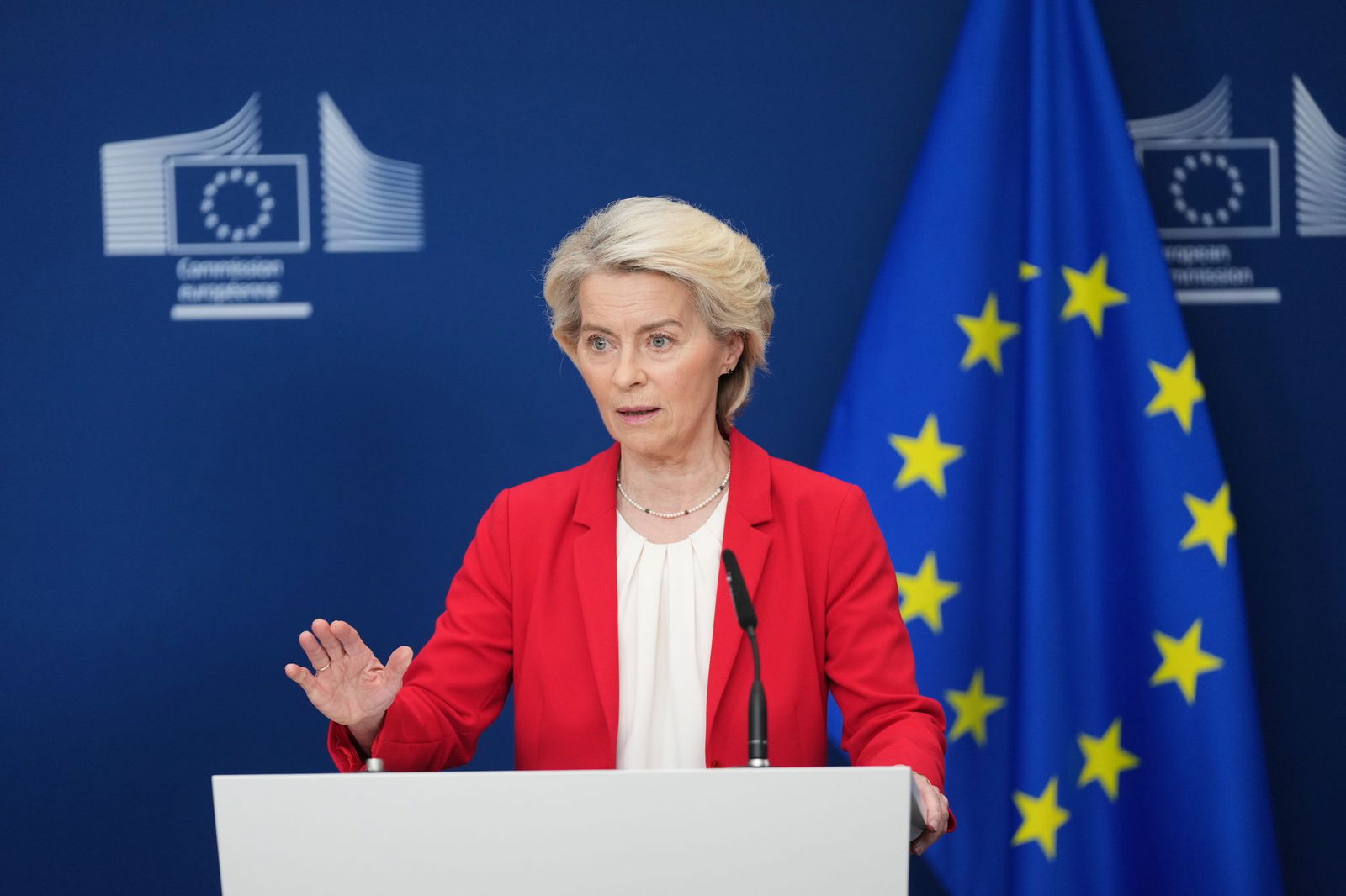 Druck ist die einzige Sprache, die Russland versteht, sagt EU-Kommissionspräsidentin Ursula von der Leyen. (Archivbild)