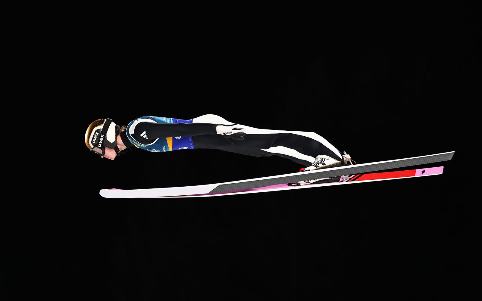 Marius Lindvik gewann Silber im Mixed-Team und sprach danach auch über Philipp Raimund.