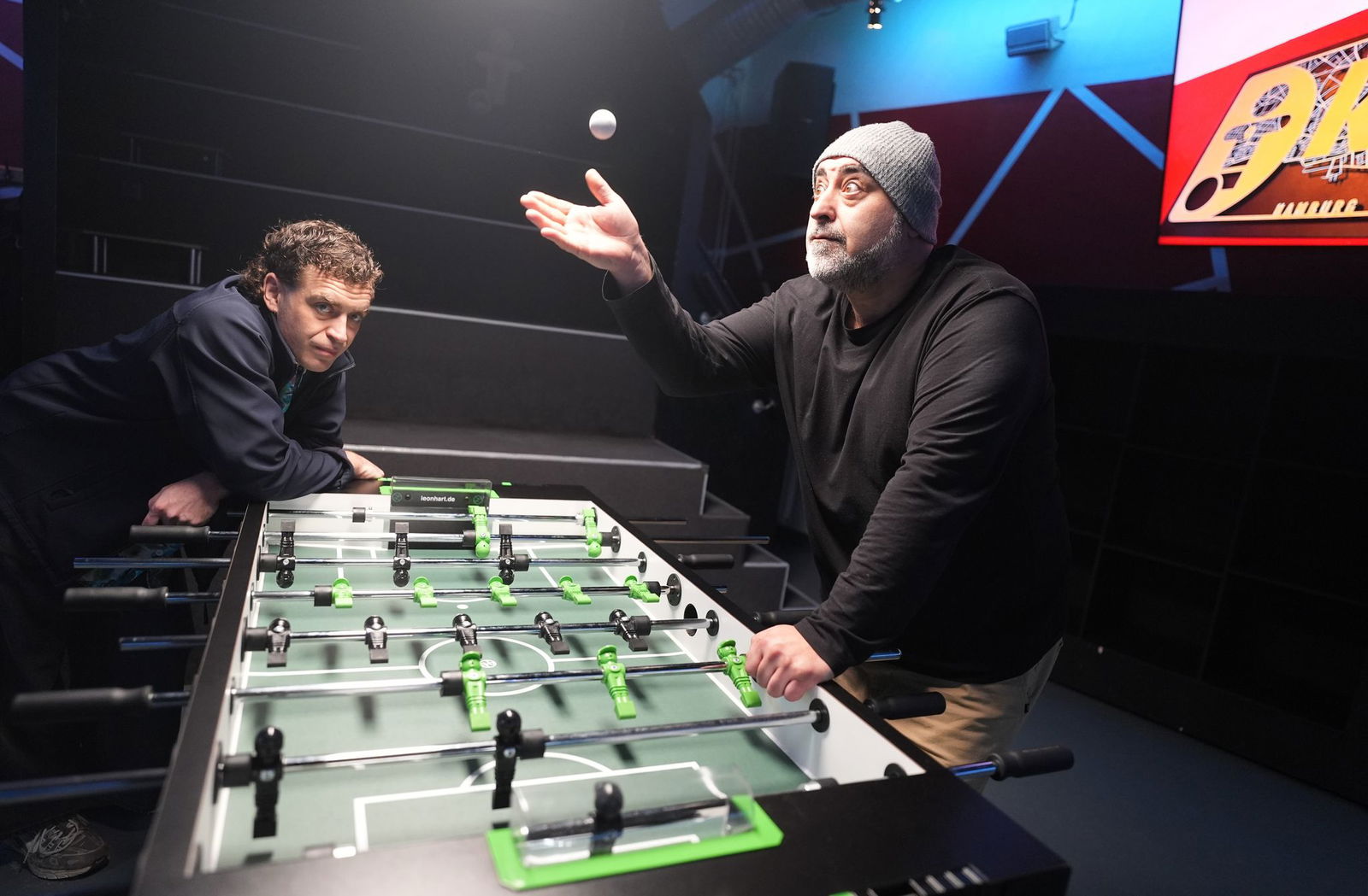 Der Schauspieler Özgür Karadeniz ist als neuer Wachhabender Tarkan Yildiz im «Großstadtrevier» dabei.