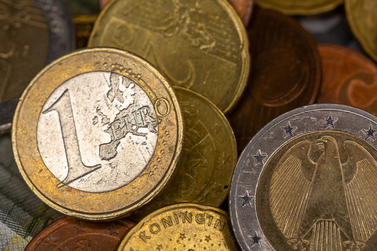 Die Menschen in Baden-Württemberg haben 2025 mehr verdient. (Symbolbild)