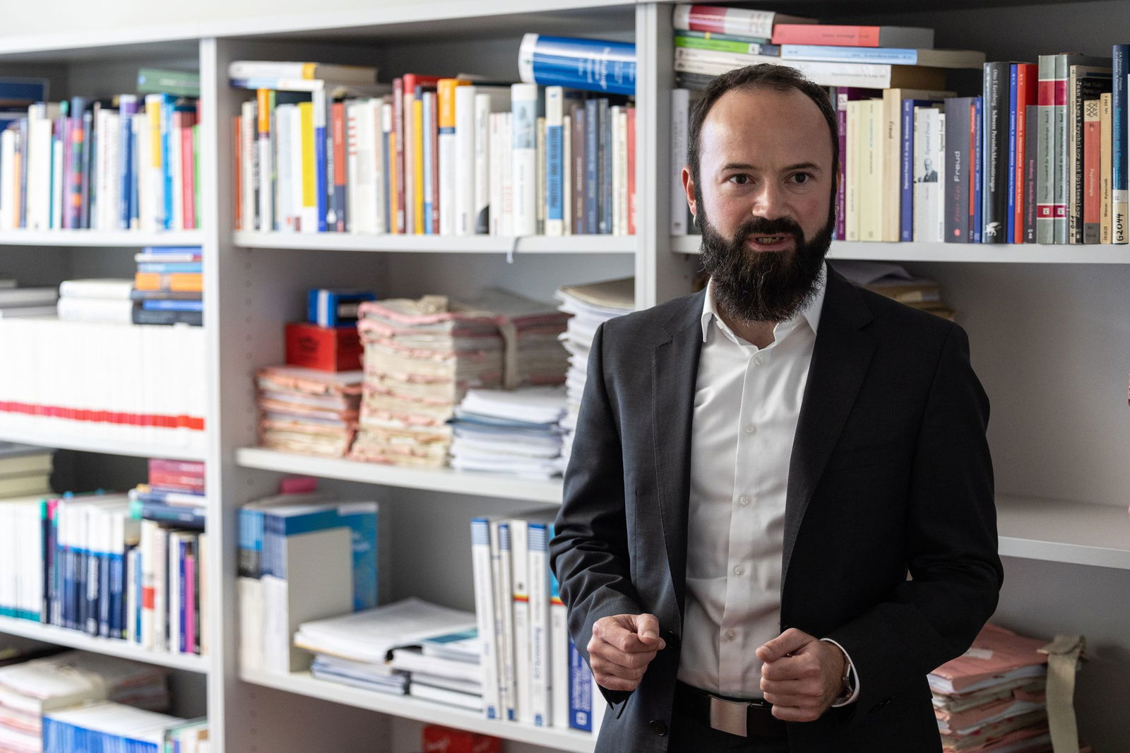 Der Kriminologe Rettenberger berichtet aufgrund seiner Erfahrung, was Täter zur freiwilligen Abgabe von DNA-Proben bewegt. (Archivfoto)