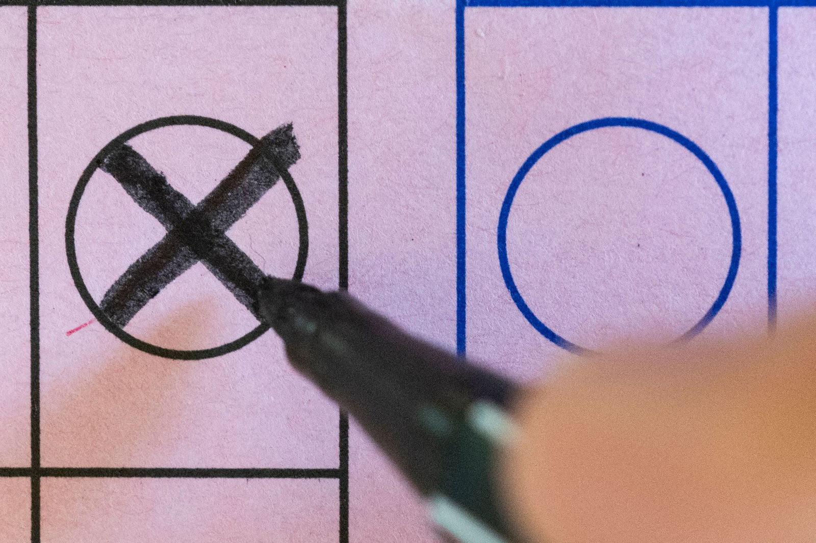 Bei der Landtagswahl in Baden-Württemberg haben die Menschen wegen eines neuen Wahlrechts erstmals zwei Stimmen. (Archivbild)