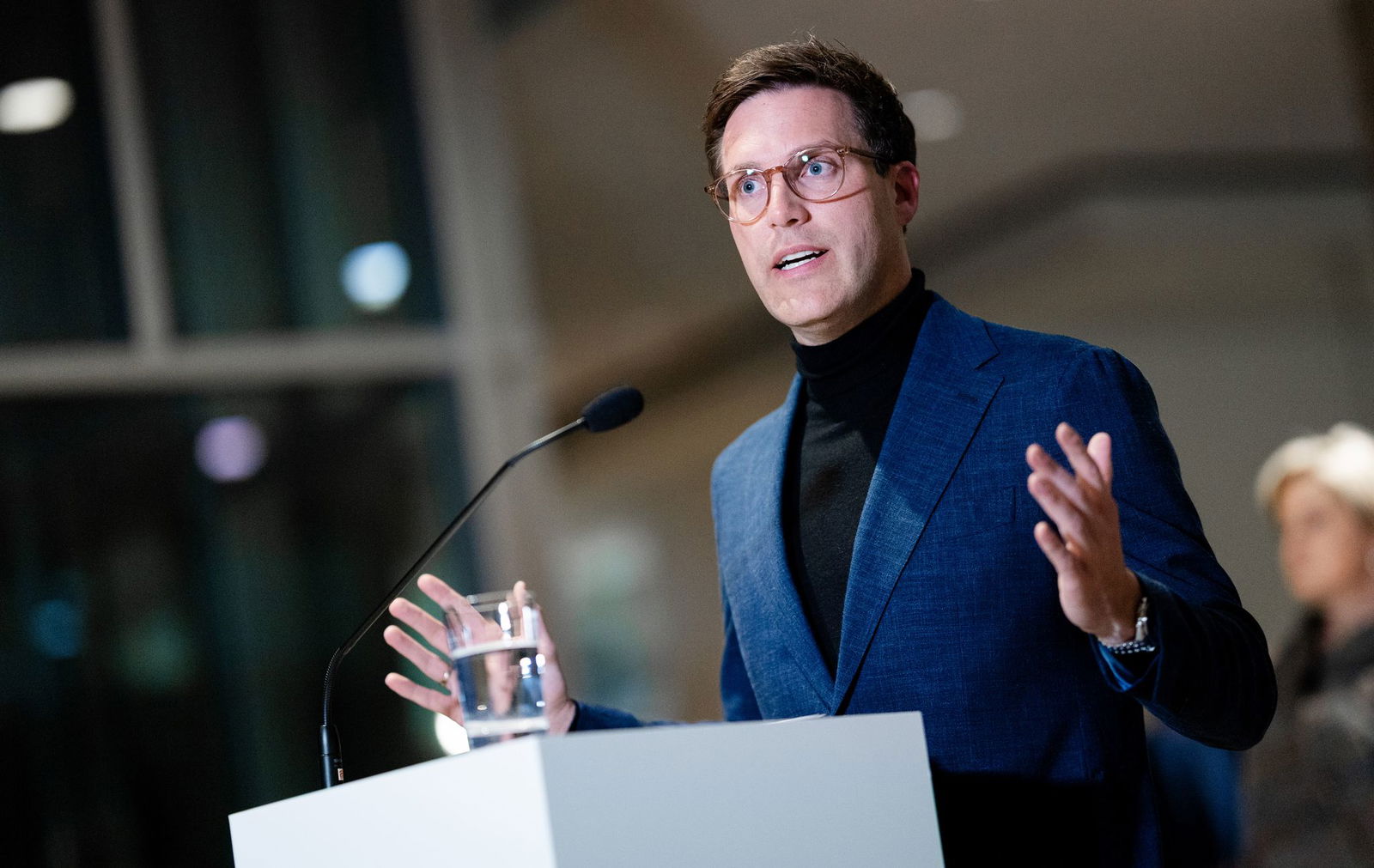 CDU-Landeschef Hagel erklärt in einem Statement die Zustimmung zu Sondierungen mit den Grünen. 