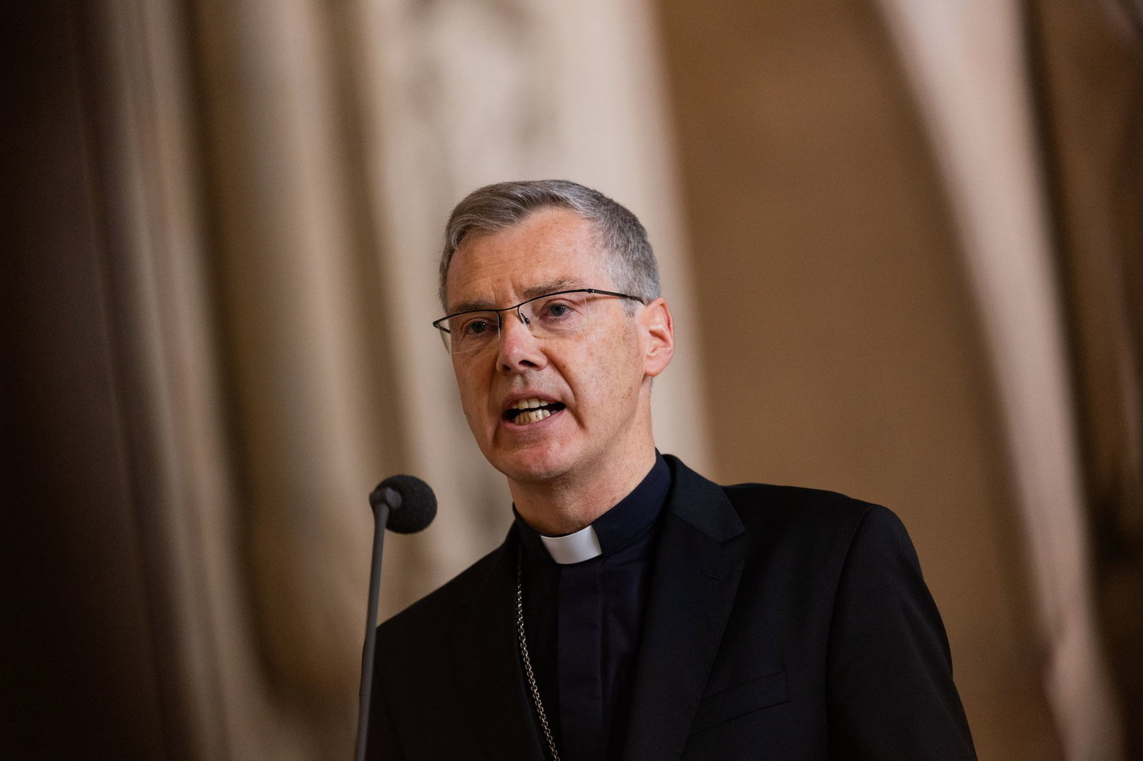 Bei seiner ersten Rede im Dom vor den Gläubigen: Heiner Wilmer.