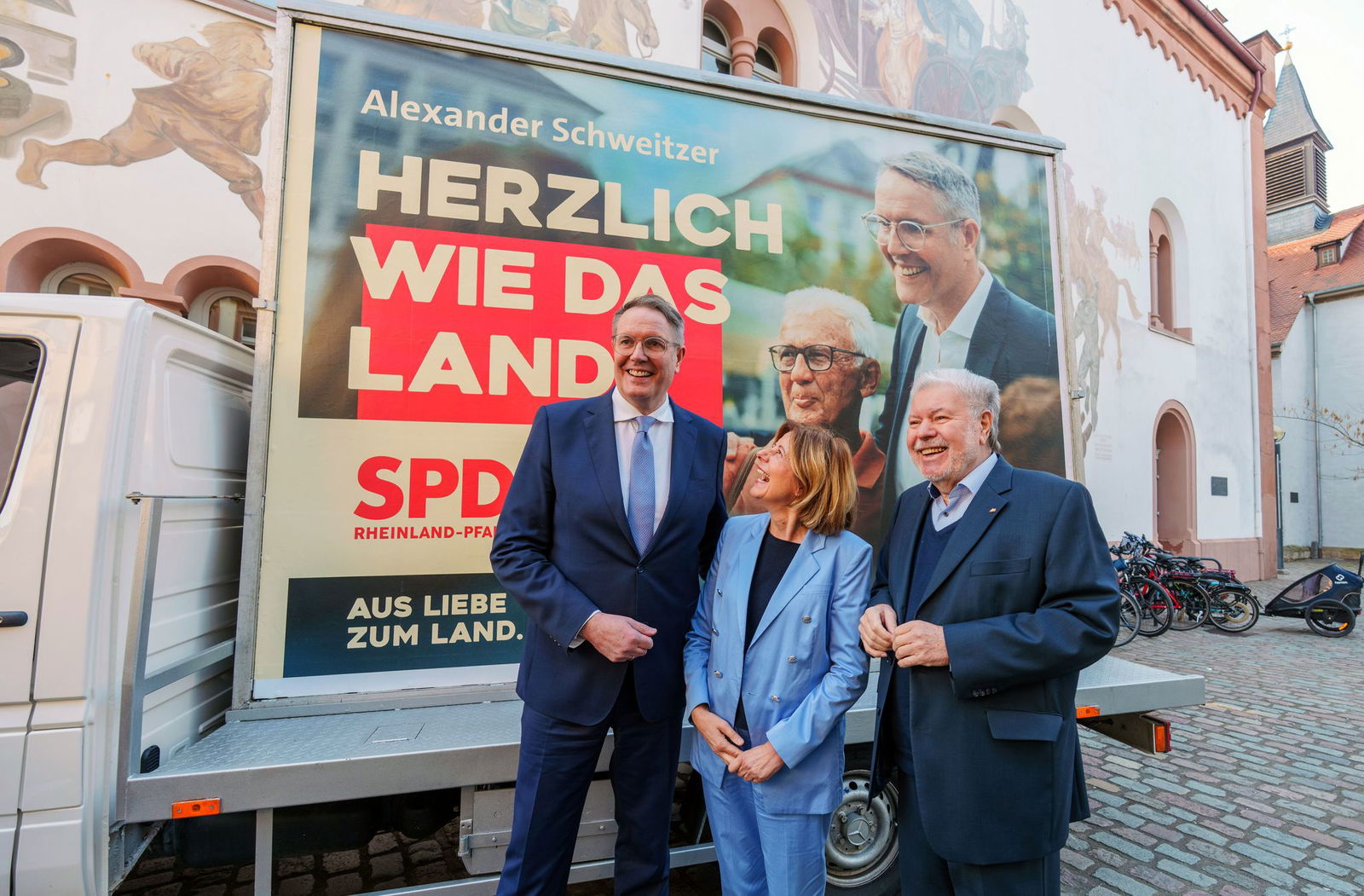 Schweitzer bekam in Landau Unterstützung von seinen SPD-Amtsvorgängern Malu Dreyer und Kurt Beck. 