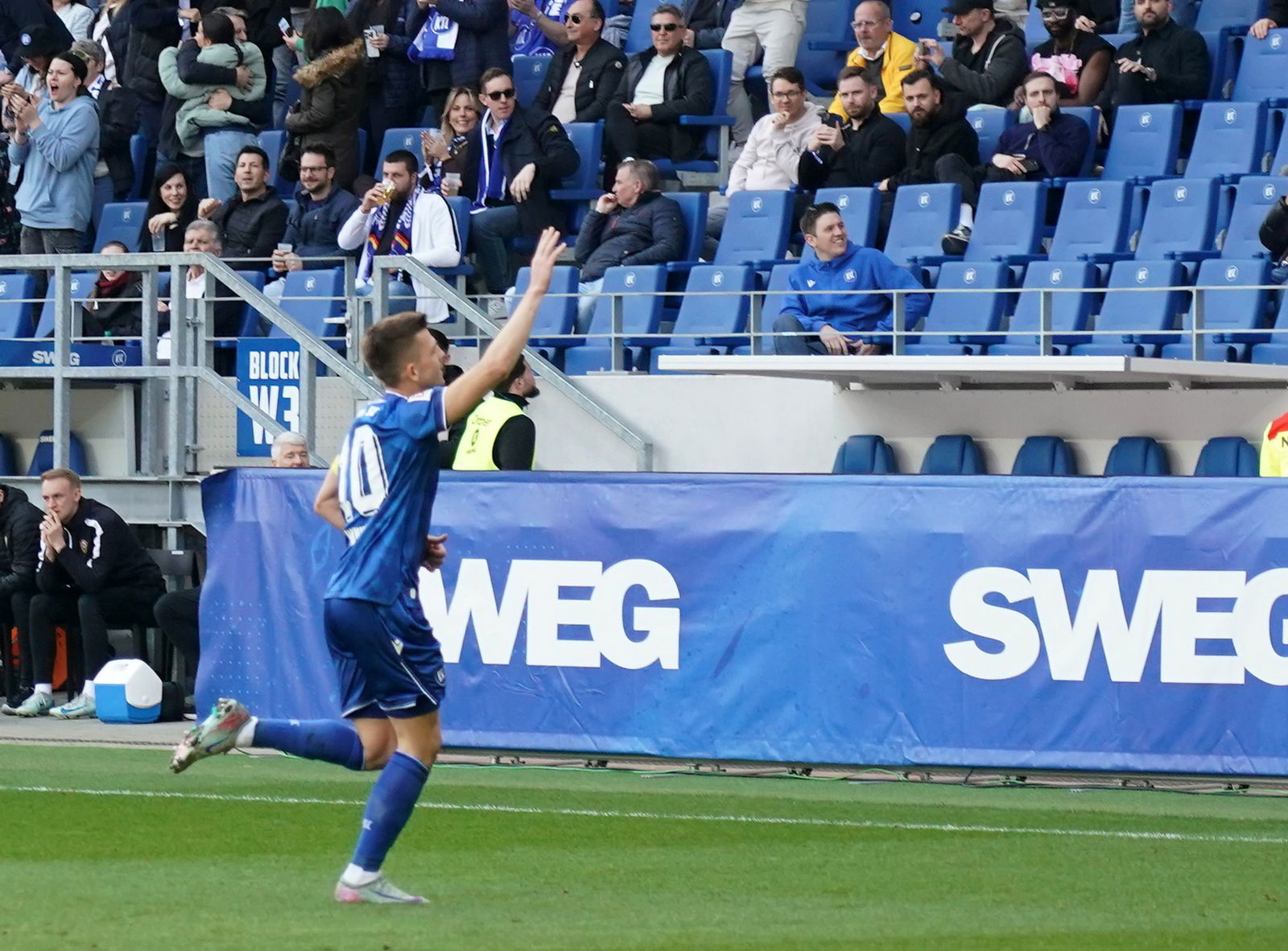 Marvin Wanitzek sicherte dem KSC mit zwei verwandelten Elfmetern einen Punkt.