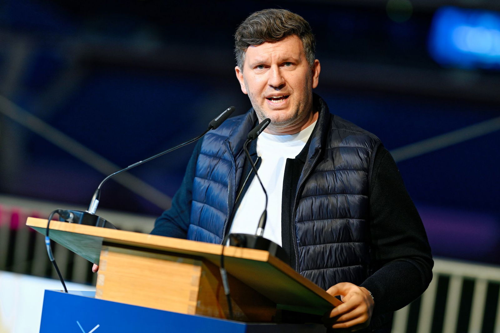 Vermeldete den ersten Neuzugang: Sportgeschäftsführer Andreas Schicker