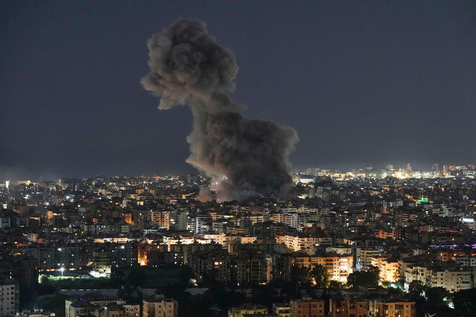 Israel bombardiert auch im Libanon weiter. 