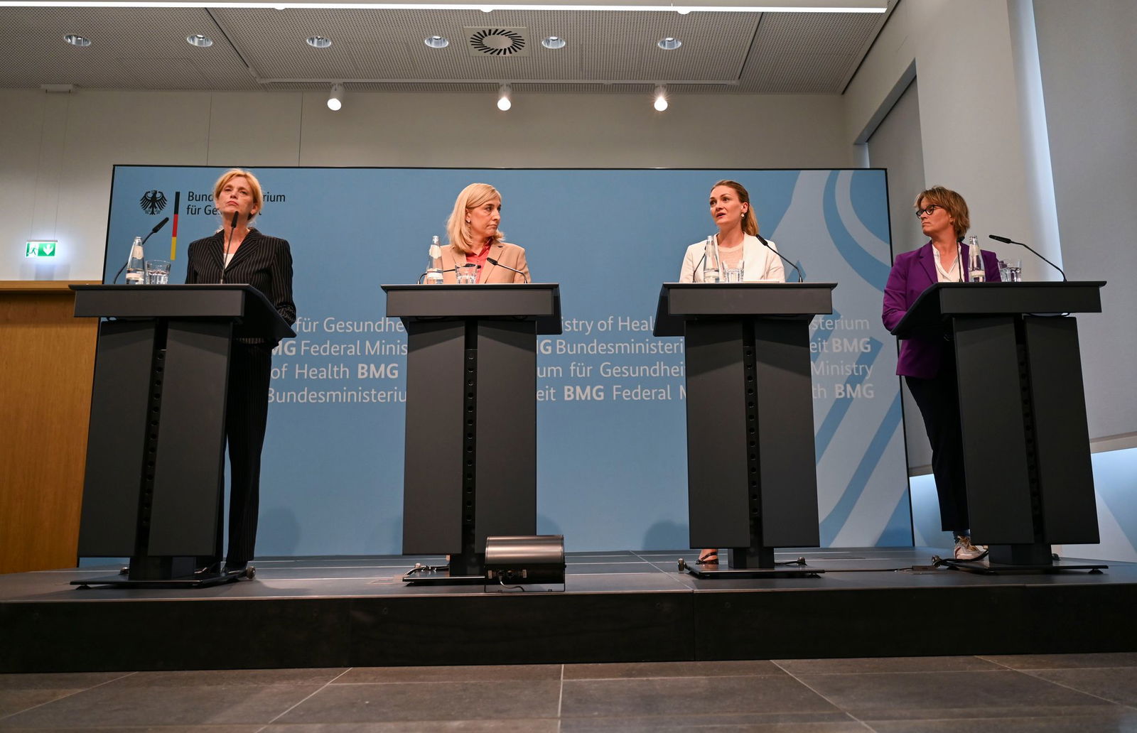 Eine Bund-Länder-Arbeitsgruppe tagte schon zur Pflegereform. (Archivbild)