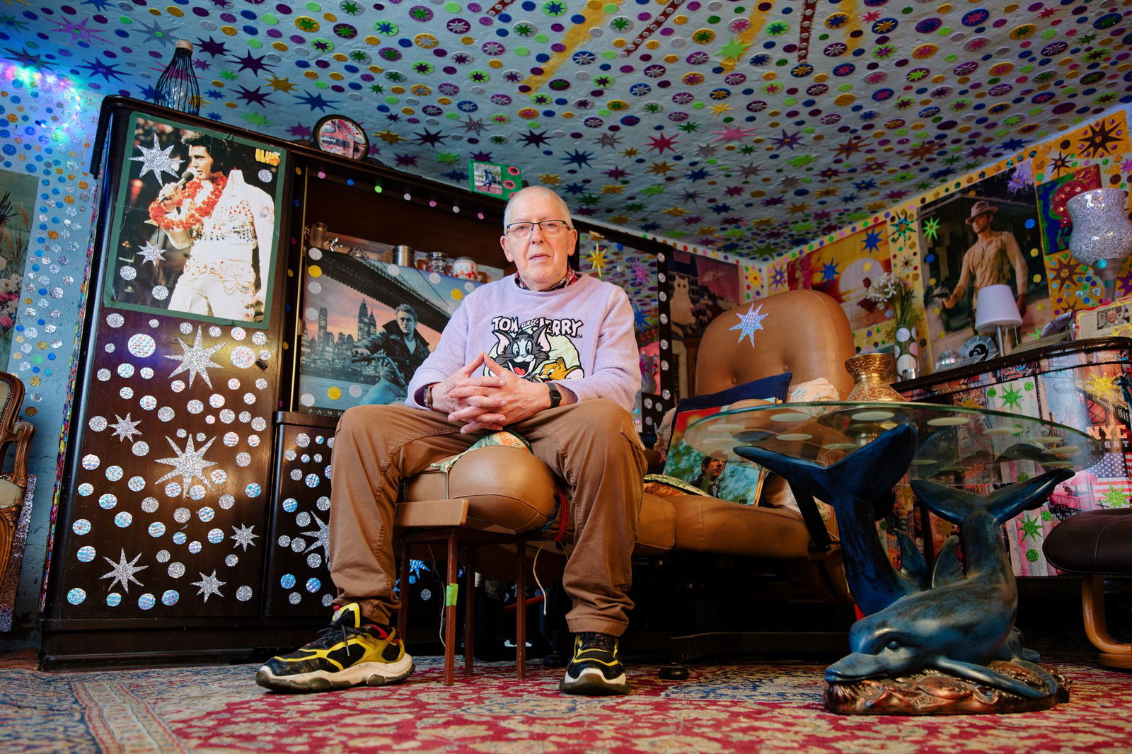 Elvis trifft Expressionismus: Pop-Ikonen und eigene Arbeiten teilen sich bei Willi Streily die Wände.