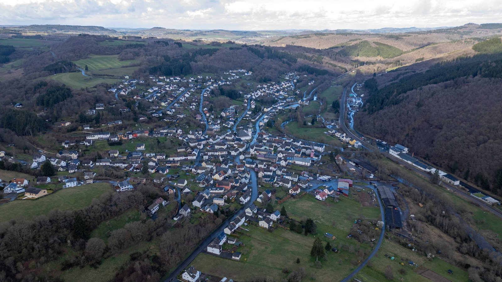 Gordon Schnieder kommt aus einem Eifelort an der Kyll. 