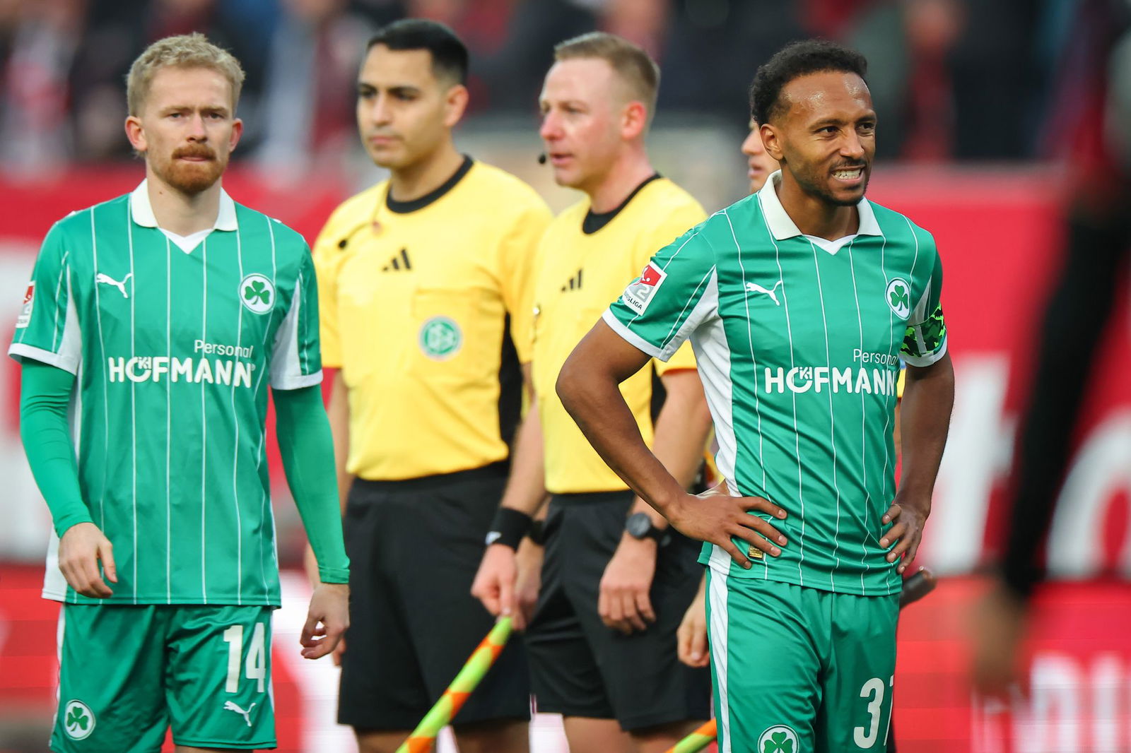 Der Fürther Julian Green (r) ist wieder fit. (Archivbild)