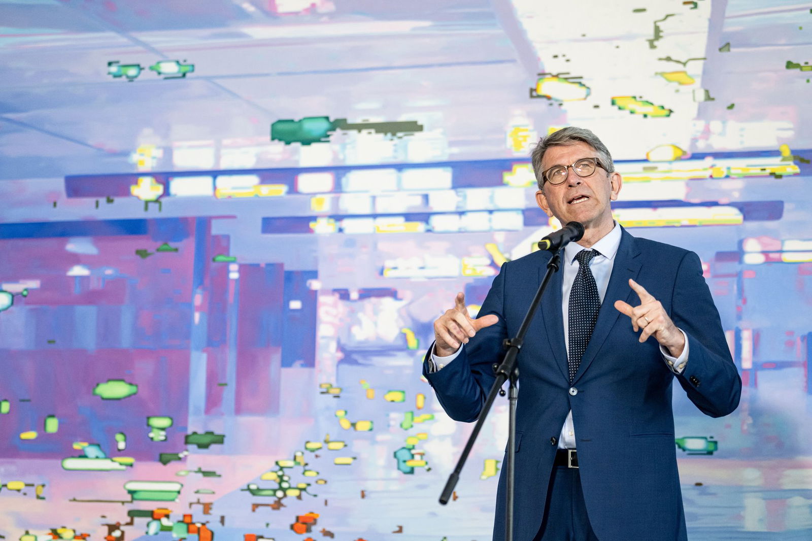 Wolfram Weimer hat sich mit Plattenlabels im Kanzleramt getroffen.