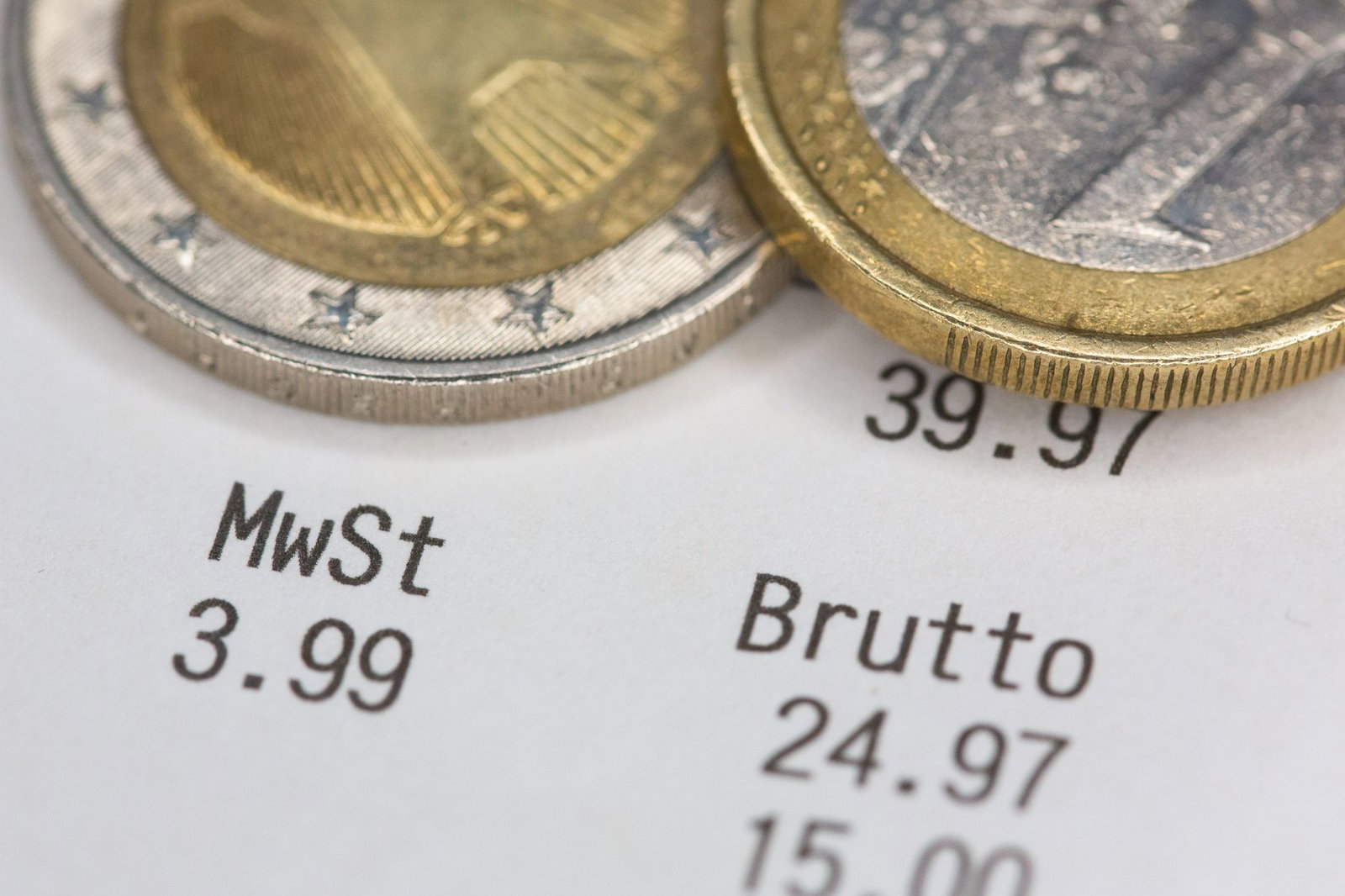 Eine höhere Mehrwertsteuer würde Einkaufen teurer machen. (Illustration)