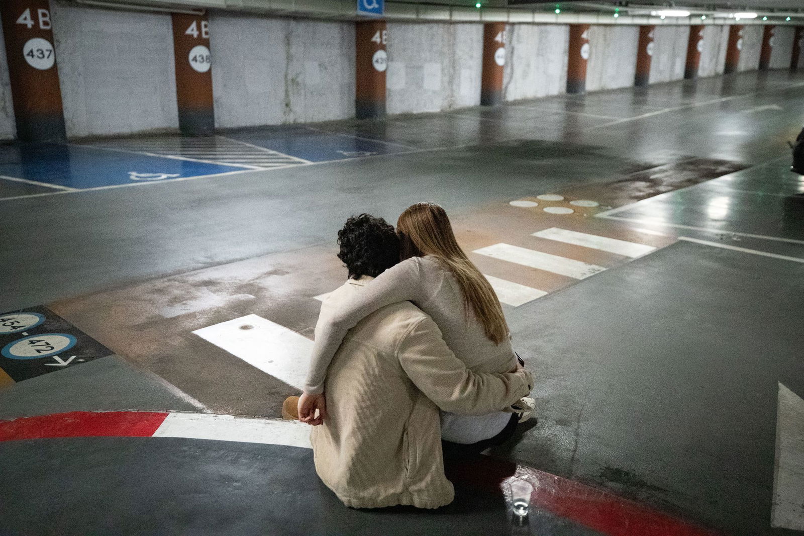 Immer wieder müssen die Menschen in Israel wegen iranischer Angriffe Schutz suchen. (Archivbild)