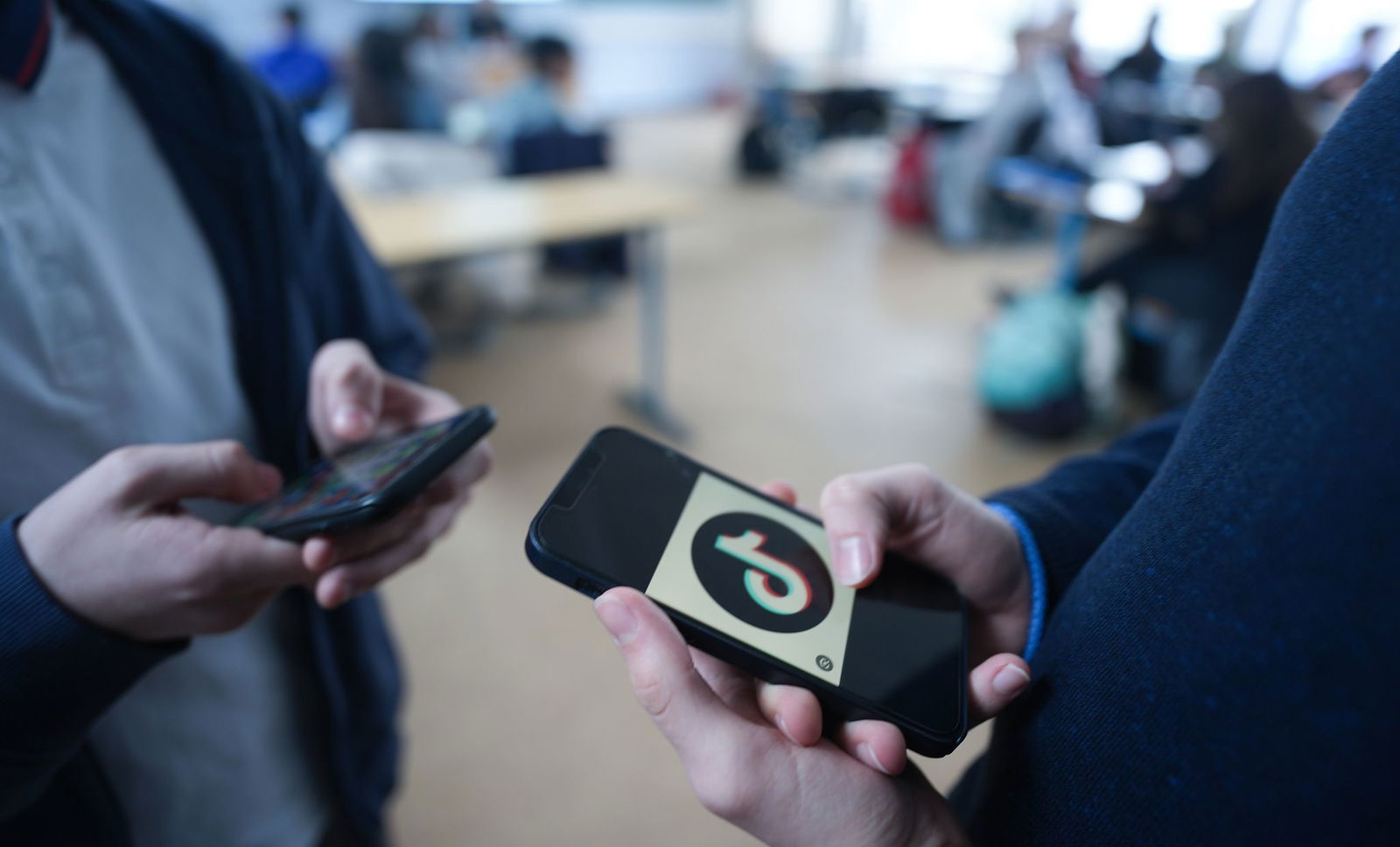 Nicht nur in Sozialen Netzwerken finden Kinder und Jugendliche Inhalte, die gefährlich sein können. (Symbolbild) 